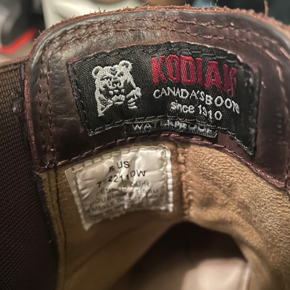 Kodiak Waterproof Chelsea Leather Boots | 5W - Picture 5 of 5